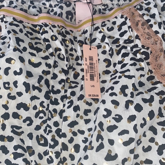 VICTORIA’S SECRET ❤️ Lingerie Lounging Sleeping Shorts -Large L NWT - Picture 8 of 10